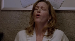 Сцена, от которой сводит скулы: фанаты «Во все тяжкие» в ужасе перематывают этот момент с Монро! Сцена, от которой сводит скулы: фанаты «Во все тяжкие» в ужасе перематывают этот момент с Монро!